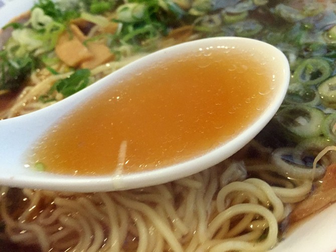 ライン／チャーシューメンのスープ