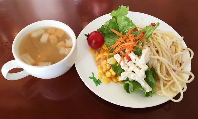 キャッツカフェ多治見店／ランチのサラダ＆スープ
