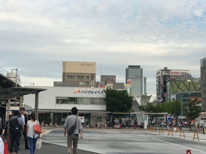 名駅東口のJR東海バスのチケット購入・乗り場