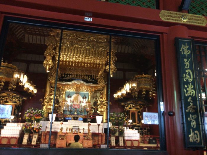 浅草寺の本堂